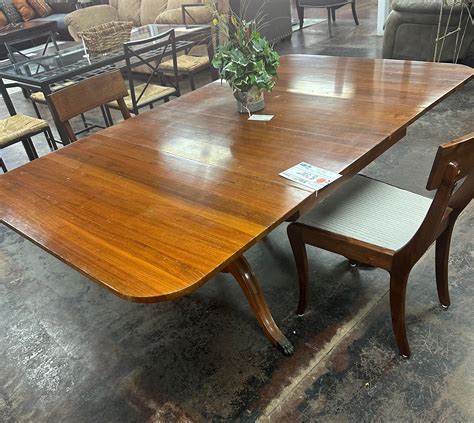 Duncan Phyfe Dining Room Table And Chairs
