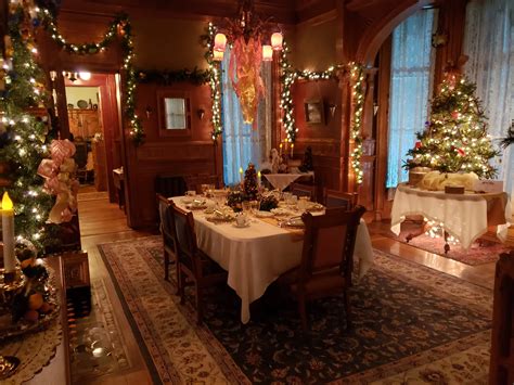 Victorian Christmas Decorations