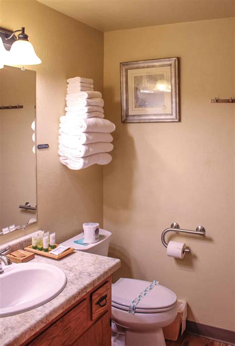 Guest Rooms - Door County | Waterbury Inn Condominium Resort