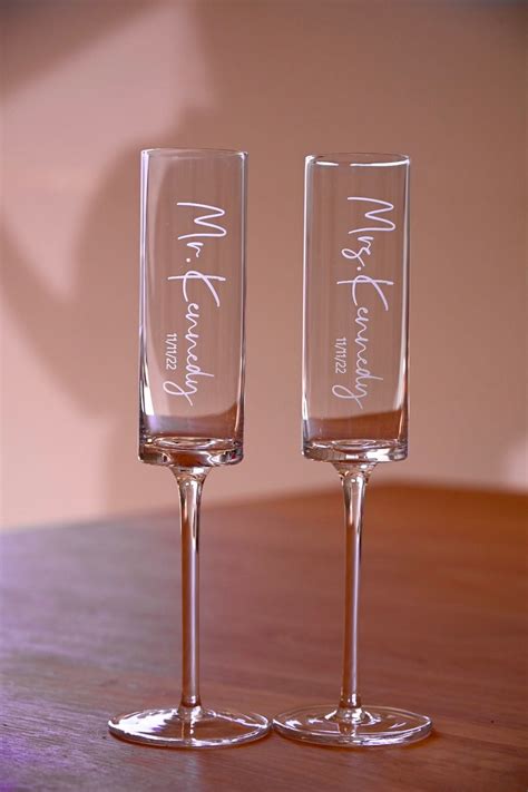 Modern Wedding Toasting Flutes (2) Engraved Champagne Flutes | Wedding ...