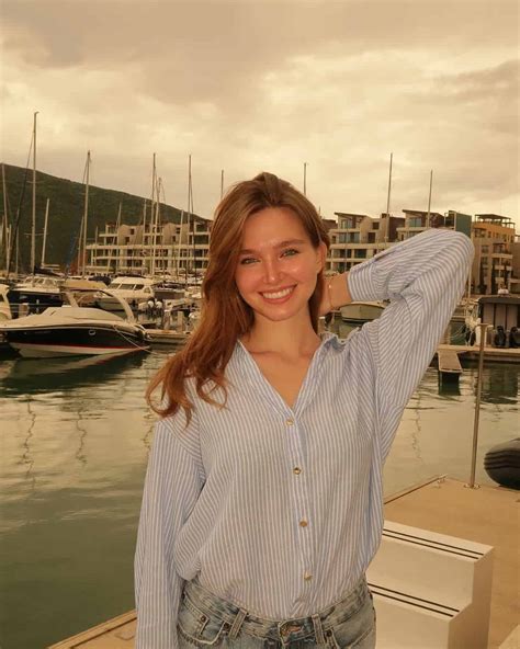 Anastasia Veretnova - Age, Height, Net Worth, Boyfriend, Bio, Wiki