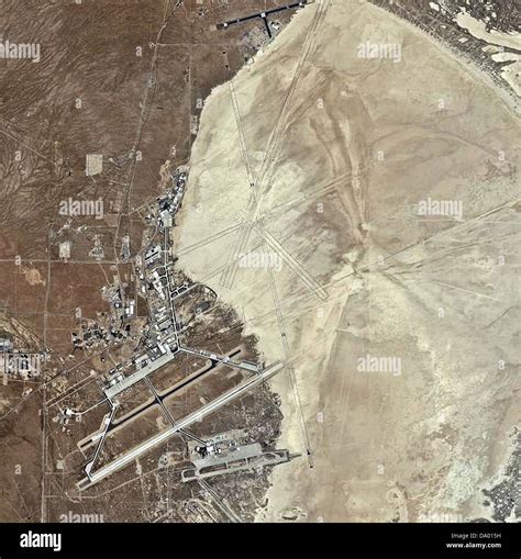 Edwards Air Force Base - Rogers Dry Lake CA 2006 Stock Photo - Alamy