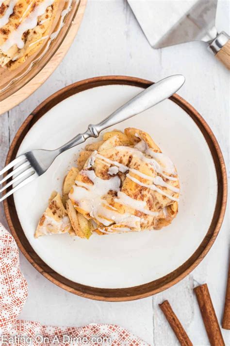 Cinnamon Roll Apple Pie Recipe - Eating on a Dime