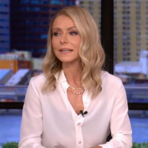 Kelly Ripa's split talks with Mark Consuelos revealed: 'There's just too much to explain' | HELLO!