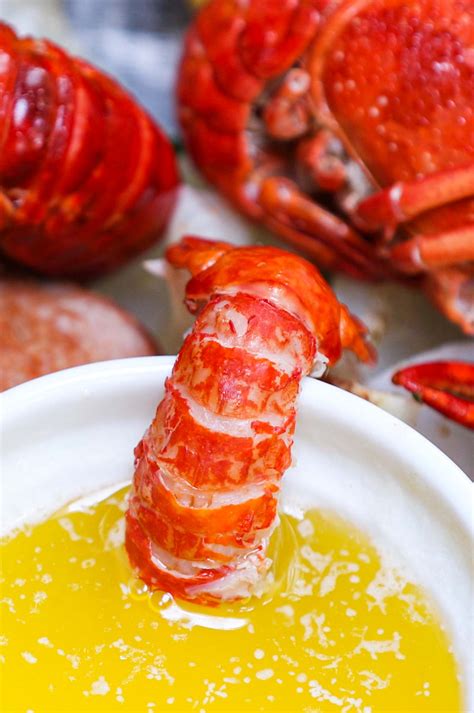 Louisiana Crawfish Boil Recipe with Garlic Butter Sauce - IzzyCooking