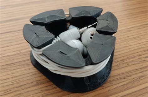 3D printable Earbud Case・Cults