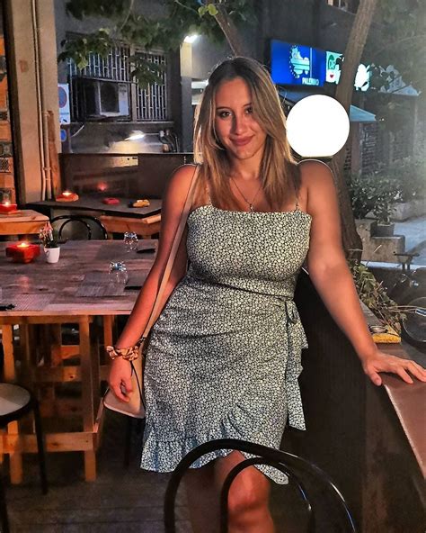 Busty italian #002 : r/ItalianBoners