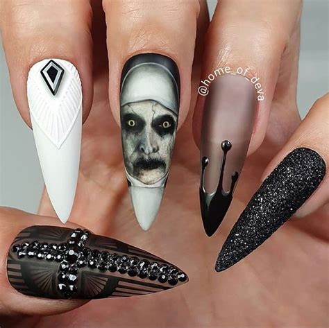 50 Fun Nail Arts For Halloween 2020 - The Glossychic | Scary nails ...