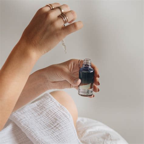 Adapalene vs Retinol: A Complete Guide to Retinoids