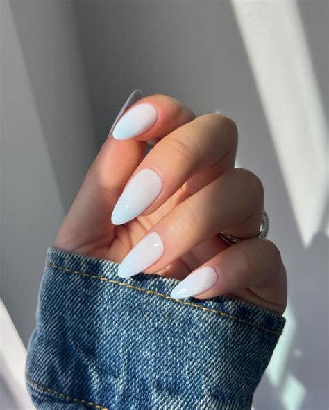 42+ Classy White Almond Nail Ideas (2024) - DrExplains