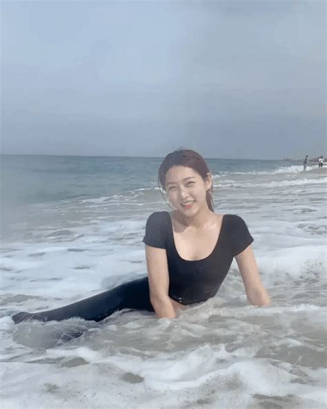 Kim Sae Ron Is Grown Up and Turning to a Bombshell : r/KoreanCelebrityFap