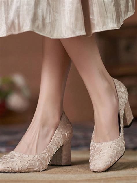 Women'S Light Apricot Color Low-Cut High Heels With Wide Foot Fatness ...