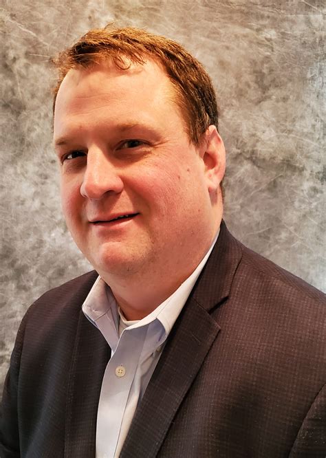 Browns selling stake to Ohio native, Michigan star Charles Woodson