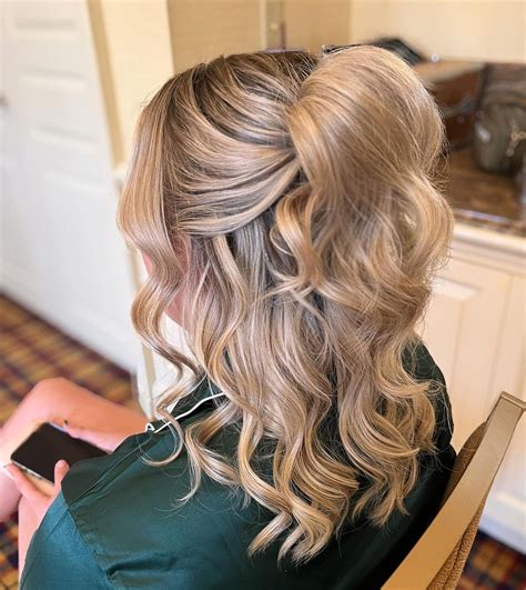 12 Easy Shoulder Length Hairstyles To Switch Up Your Everyday Look