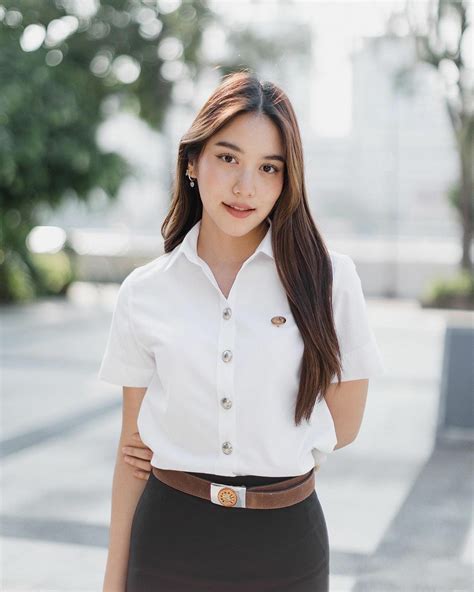 แจกวาร์ป เบนซ์ ชนกนันท์ นักแสดงสาวสวยช่อง 7 น่ารัก หน้าใส หุ่นแซ่บ