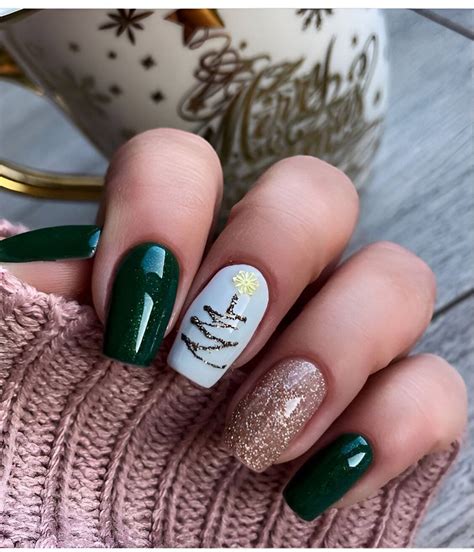 30 Simple And Cute Christmas Tree Nail Designs To Rock Your Festive Look