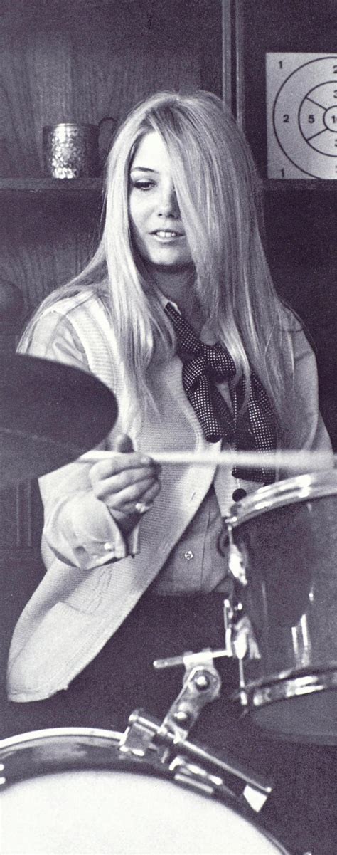 Jill Taylor (Playboy's Playmate of the Month, Jan 1970) : r/oldschoolhot