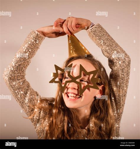 10 year old girls hi-res stock photography and images - Alamy