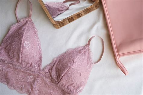 Types of Bralettes: A Guide to Stylish and Comfortable Choices - Revlox