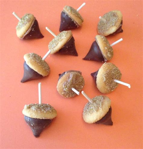 Hershey Kiss acorns with mini Nilla Wafer hats: used chocolate flavored ...