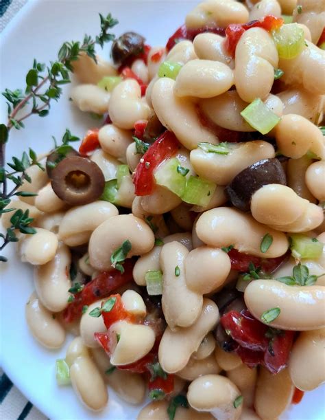 Cannellini Bean Salad with Roasted Garlic Vinaigrette - Ugly Vegan Kitchen