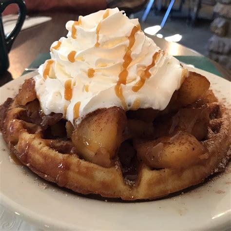 DEHN'S COUNTRY MANOR, Maple Grove - Menu, Prices & Restaurant Reviews ...