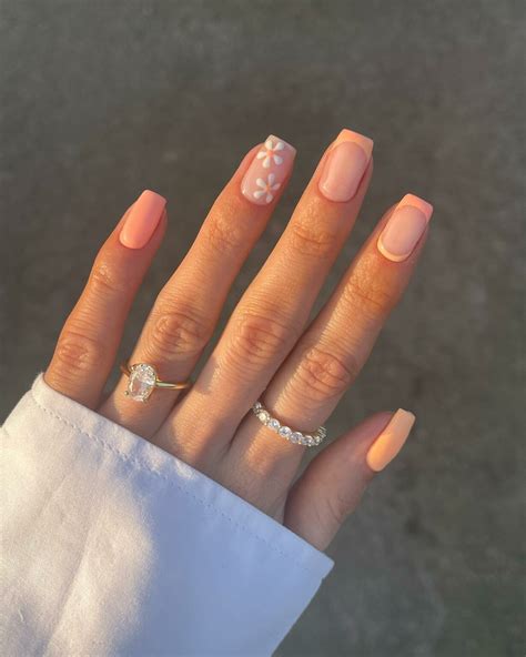 50 Ideas for Eye-Catching Summer Peach Nails - Nail Designs Daily