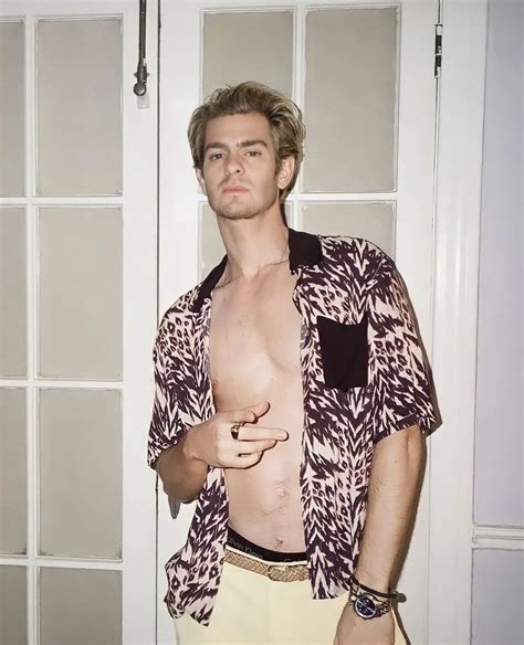 Andrew Garfield on Instagram: “#AndrewGarfield #bts of mainstream (2022)” nel 2024