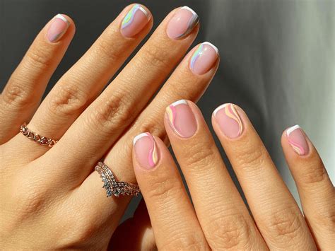 25 Short Nail Ideas for Spring With Fresh, Airy Energy