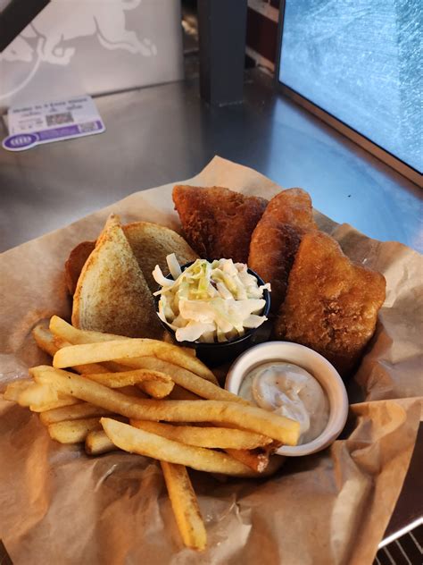 Budweiser Brew House - A5 - St. Louis Lambert International Airport