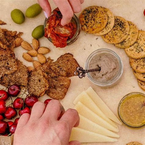 What Is Tapenade? Flavor, Origins, Ingredients & Tips