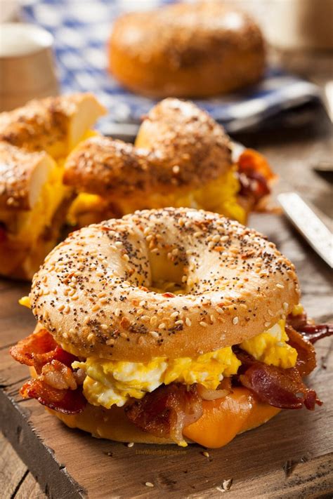 Low Calorie Bagel Breakfast Sandwich - Lose Weight By Eating