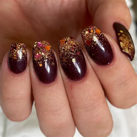 35 Beautiful Red Wine Nails for a Dark and Chic Manicure - GlamGoss ...