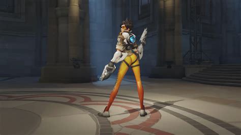 Tracer's Controversial Pose