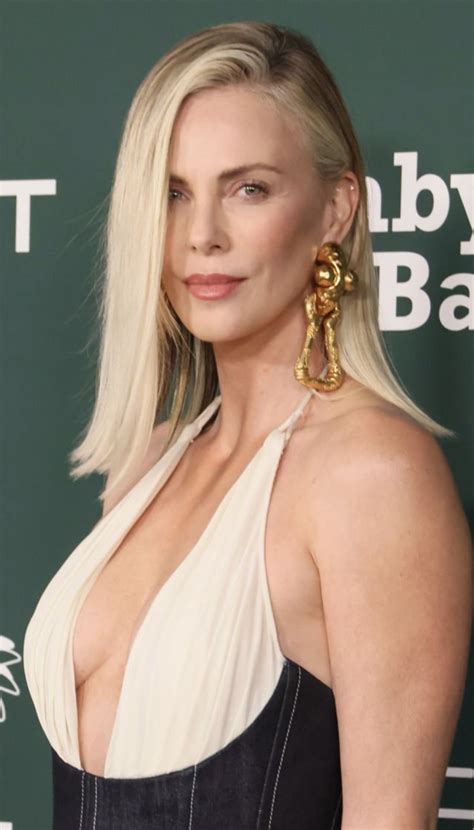 Pin by de carné on tres Belle femme in 2025 | Charlize theron, Scarlett ...