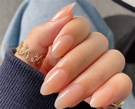 20 Summer Trendy Almond Nail Designs To Try - BTArtbox Nails