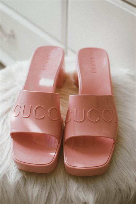 Gucci Rubber Pool Slides at Francis Plante blog