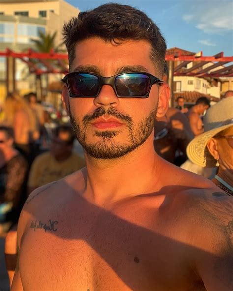 Vitor Oliveira (@vtrallves) • Instagram photos and videos