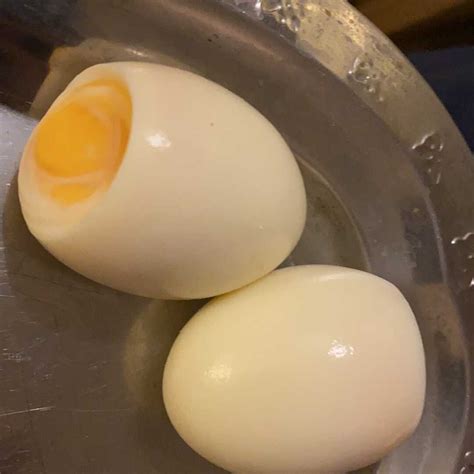 Calories in 1 medium Boiled Egg and Nutrition Facts