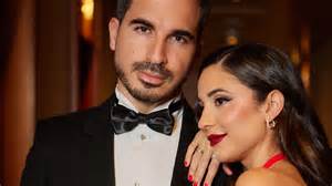 Verónica Díaz deslumbra de rojo (y firma española) para la noche de los Goya en Granada: "Me ...