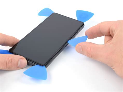 EU wants "readily removable" batteries in devices soon—but what does ...