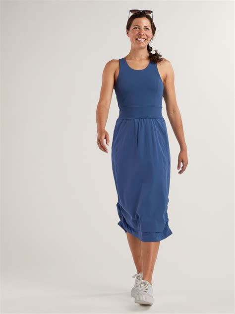 Built In Bra Dress: Limitless Midi | Title Nine