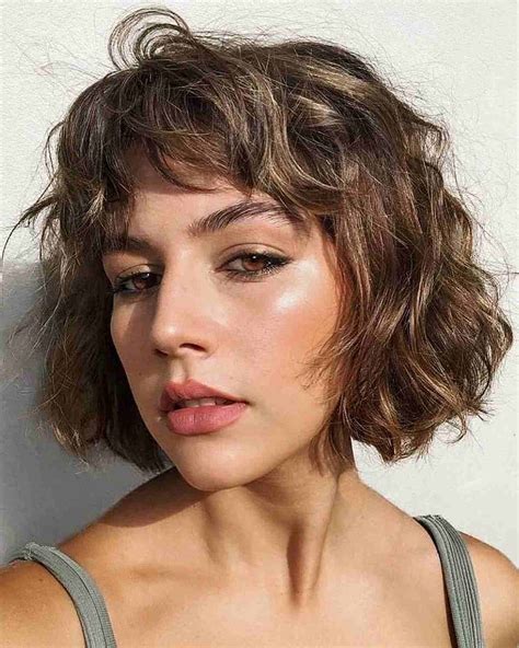 50 Trendiest French Bob Haircuts You'll Want to Try | Wavy bob haircuts ...