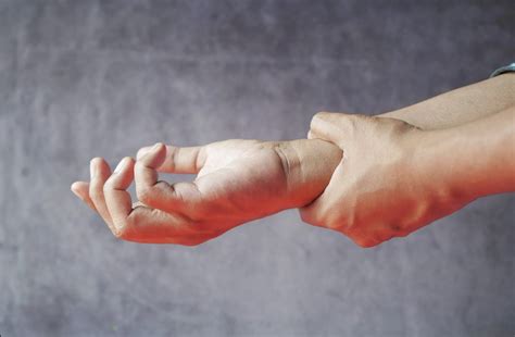 Why Does My Wrist Hurt? 10 Common Causes & When to See a Doctor - Orlando Hand Surgery Associates