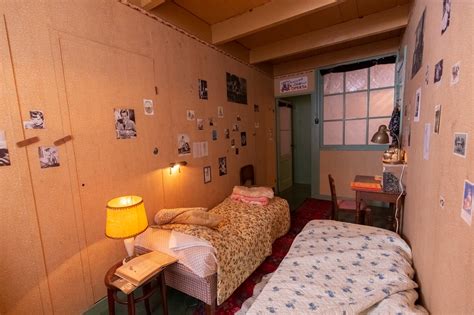 Exhibition Recreating Anne Frank’s Secret Annex to Open in New York - The New York Times