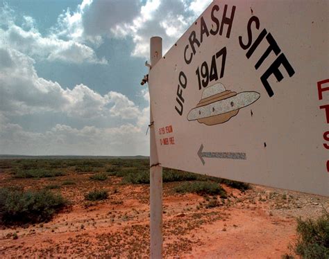 Roswell "flying saucer" report 75 years ago sparked UFO obsession - The ...