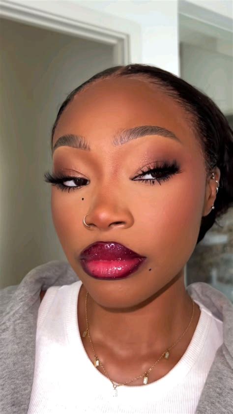 Pin von 👑FASHION QUEEN👑 auf beauty | Schminken, Schminkzeug