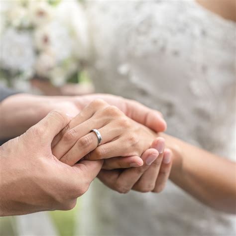 Bride Upset When Fiancé Refuses to Hyphenate Last Name