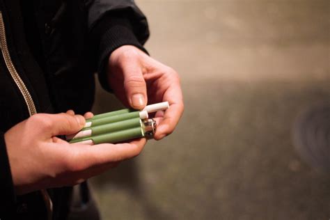 What do you think of this little smoke caddy and protector I've invented? : r/Cigarettes