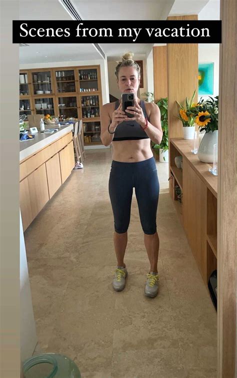 Chelsea Handler Shows Off Toned Abs on Vacation — Celebwell